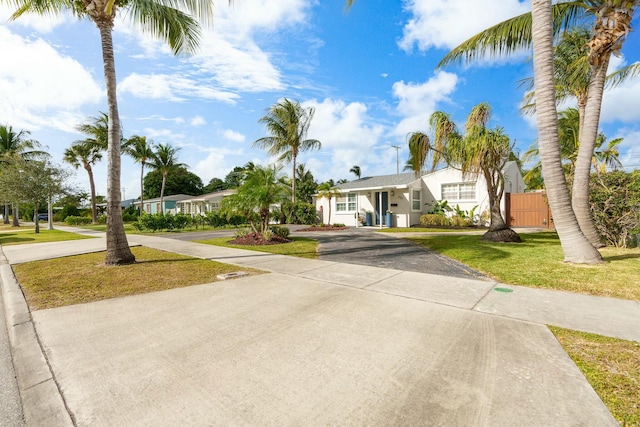 view of front of home with a front yard