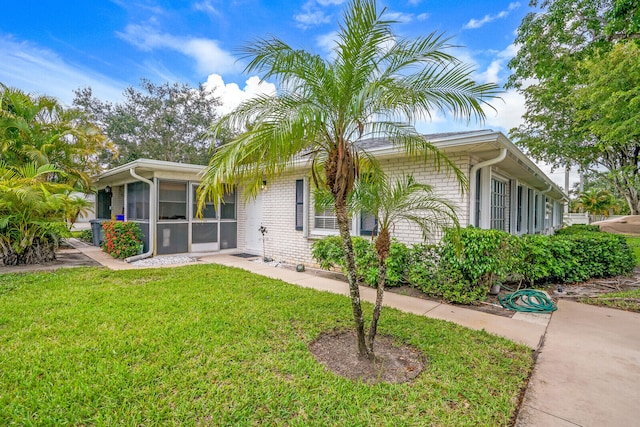 view of front of house with a front yard