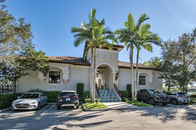 view of mediterranean / spanish-style house