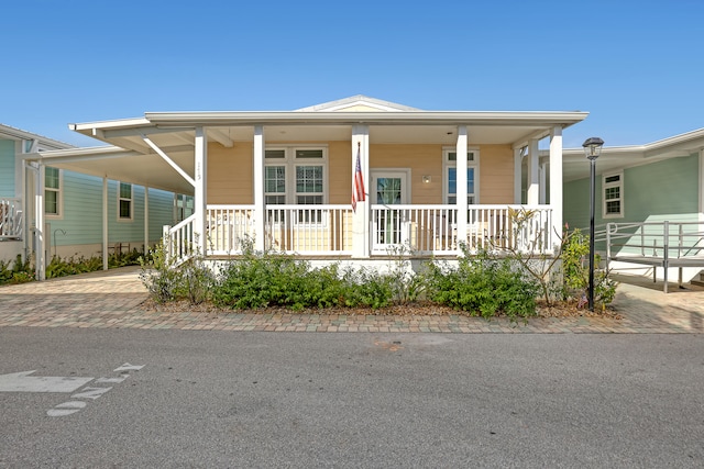 view of front of home with covered porch