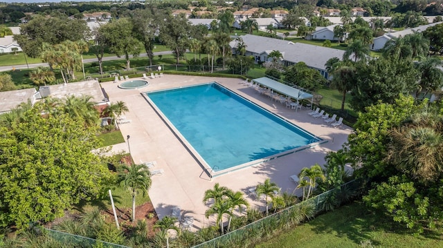 view of swimming pool