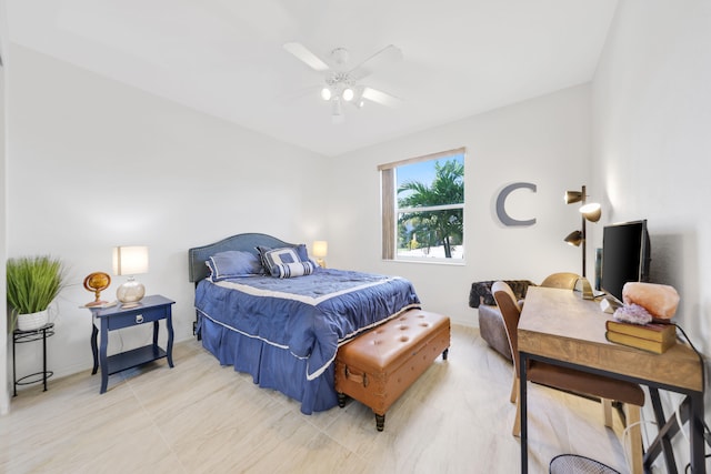 bedroom featuring ceiling fan