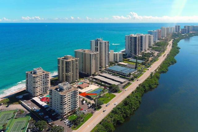 bird's eye view featuring a water view