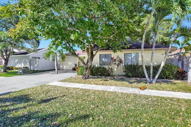 view of front of home with a front yard