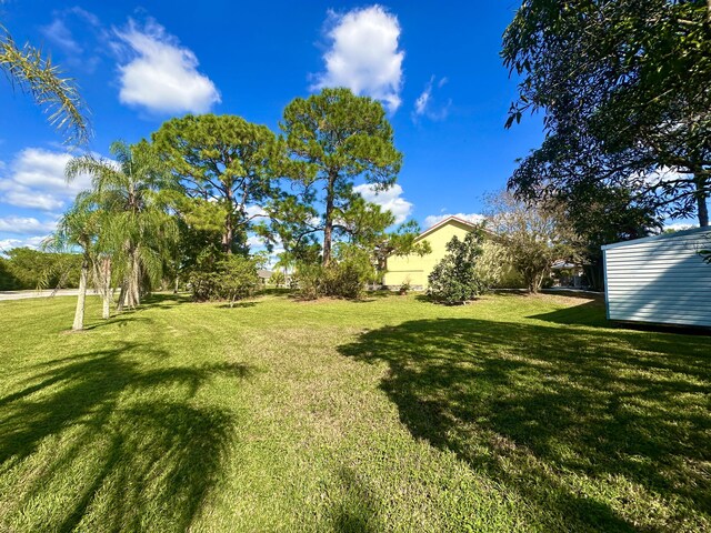 17976 88th Rd N, Loxahatchee, FL 33470 - view of green lawn