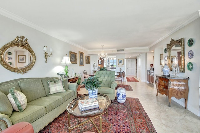 living room with crown molding and an inviting chandelier