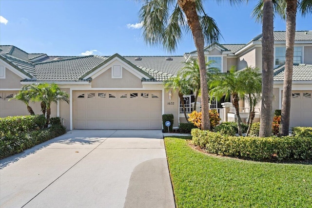 view of front of property with a front lawn