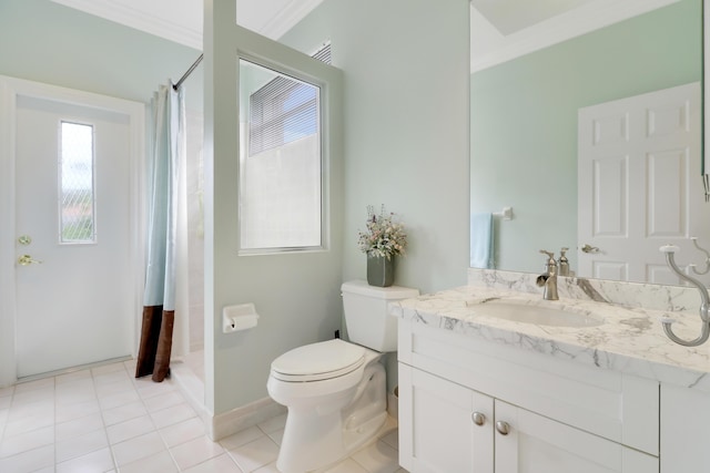 bathroom with a shower with curtain, vanity, crown molding, and toilet