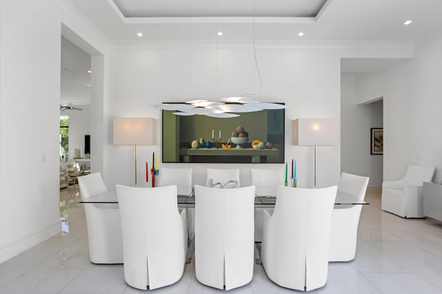 dining room featuring ceiling fan