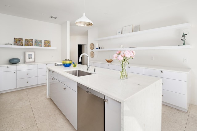 kitchen with dishwasher, a center island with sink, white cabinets, sink, and decorative light fixtures