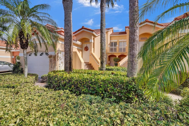 view of mediterranean / spanish-style home