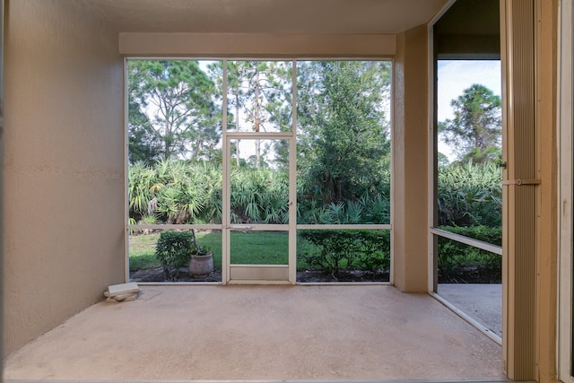 view of unfurnished sunroom