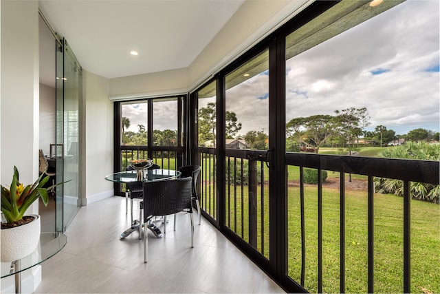 view of sunroom / solarium