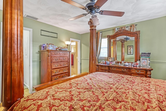 bedroom featuring ceiling fan