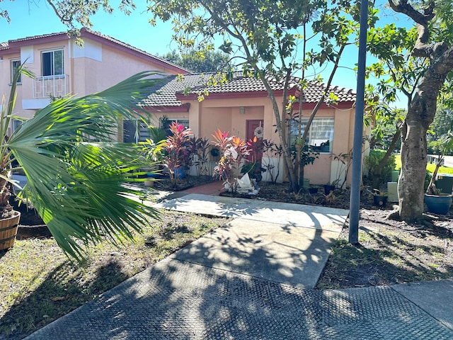 view of mediterranean / spanish-style home