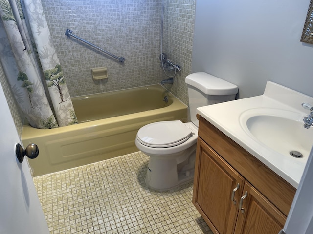 full bathroom featuring toilet, shower / bathtub combination with curtain, and vanity