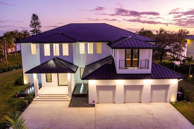 view of front facade with a garage