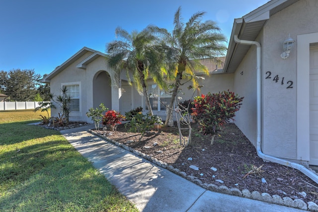 exterior space featuring a yard