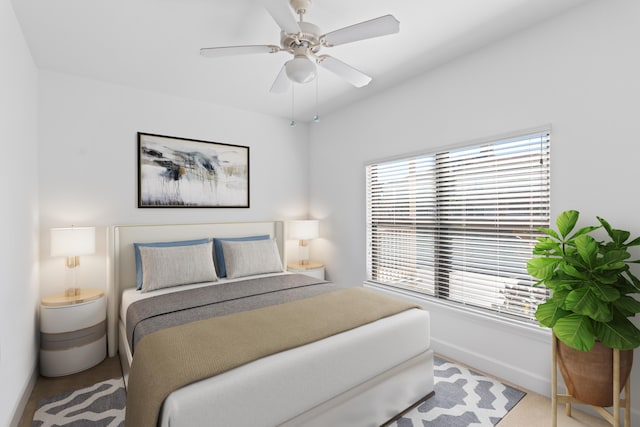 bedroom with ceiling fan