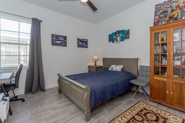 bedroom with ceiling fan