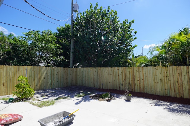 view of yard with a patio