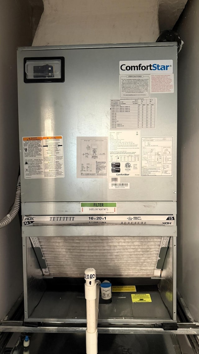 3650 Inverrary Dr Unit 3C, Lauderhill, FL 33319 - detailed view of heating unit