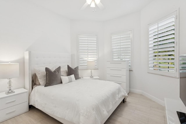 bedroom with ceiling fan