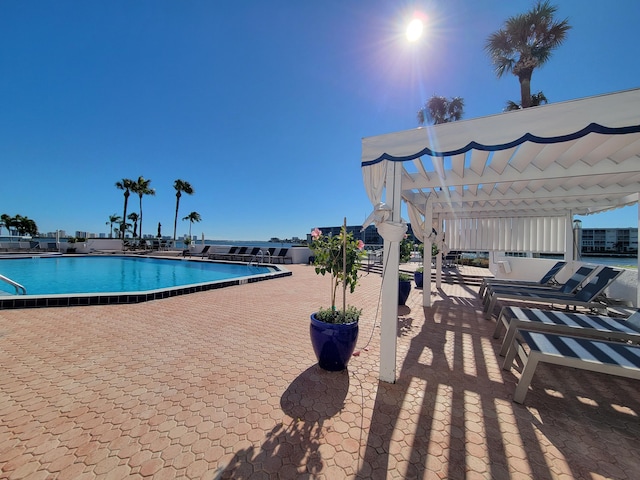 view of swimming pool