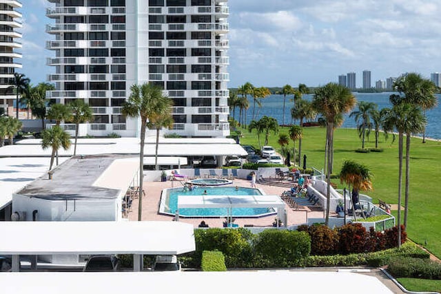 view of swimming pool featuring a patio