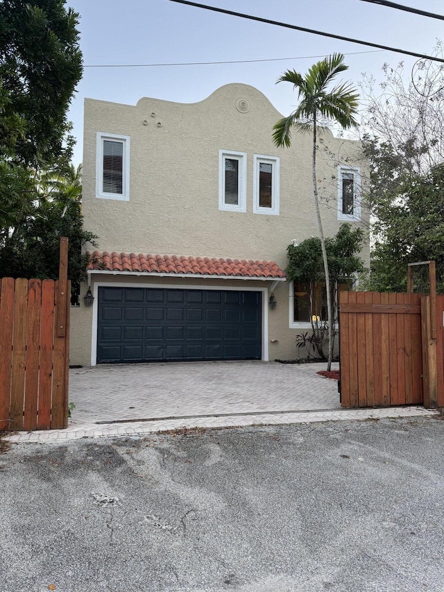 view of front of home featuring a garage