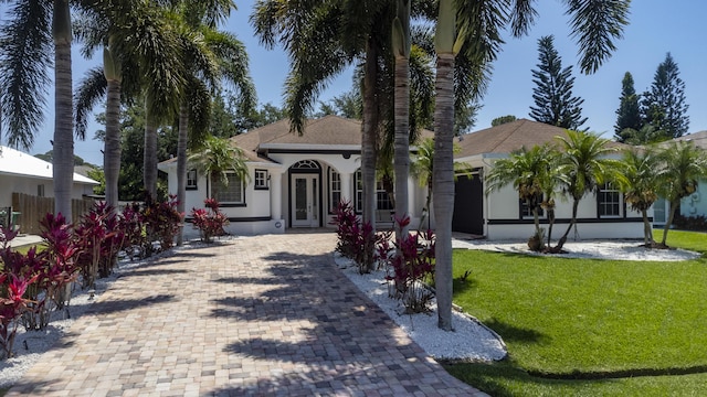 view of front of house with a front yard