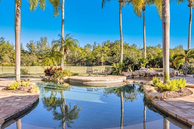 view of swimming pool