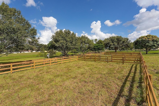 view of yard featuring a rural view