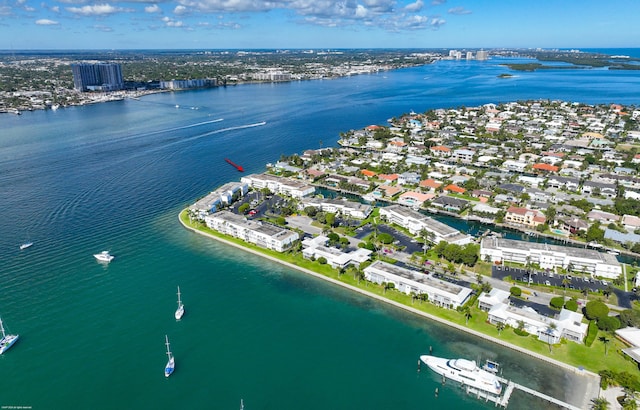 bird's eye view featuring a water view