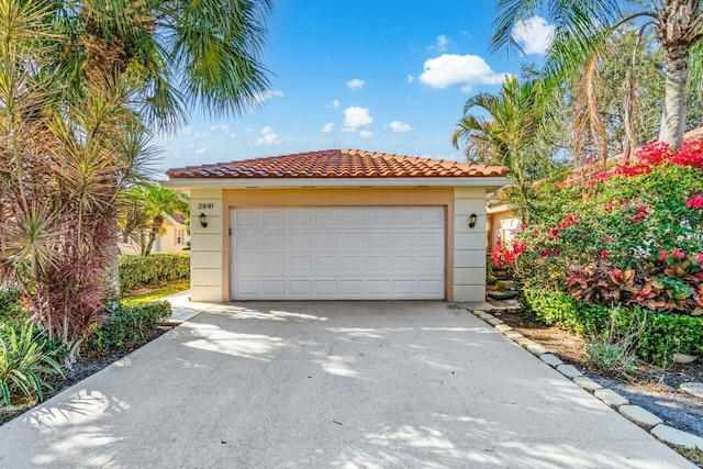 view of front facade with a garage