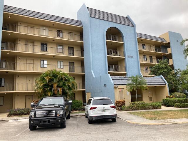 view of building exterior