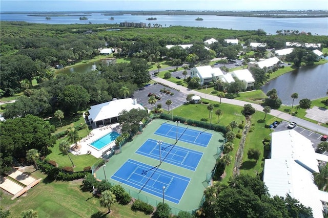 bird's eye view with a water view