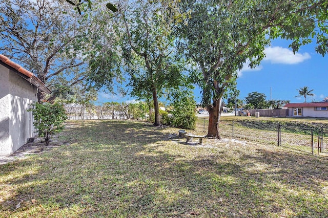 view of yard featuring fence