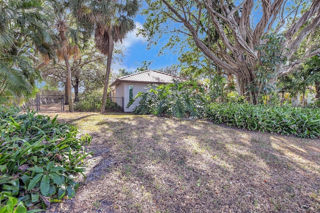 view of yard featuring fence