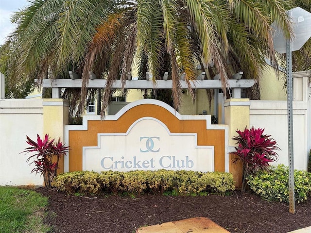 view of community / neighborhood sign