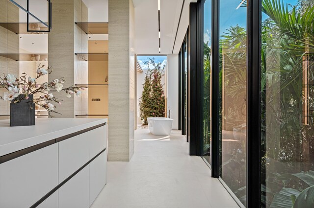 35 Spoonbill Rd, Manalapan, FL 33462 - view of hallway