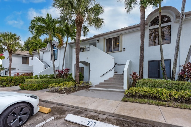 view of mediterranean / spanish-style home