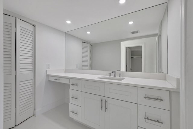 bathroom with vanity