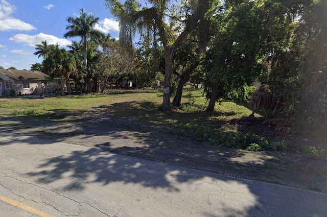 Listing photo 2 for 190 N Barfield Hwy, Pahokee FL 33476