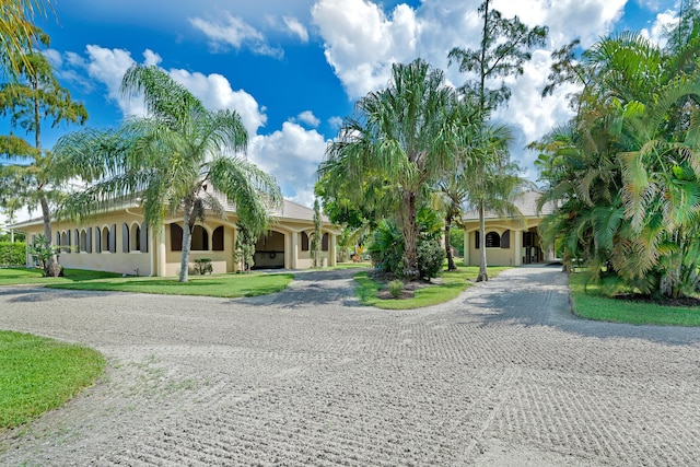 view of mediterranean / spanish-style home