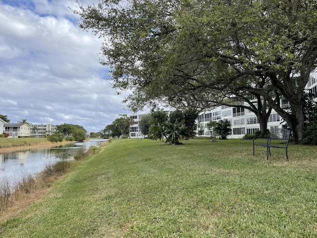 view of yard featuring a water view