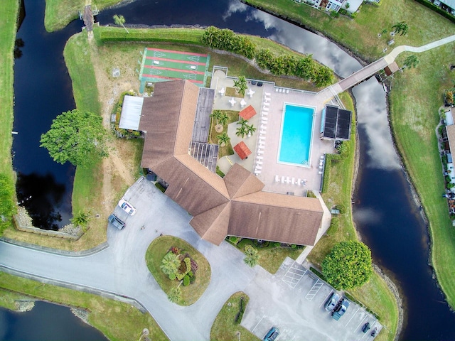 bird's eye view with a water view