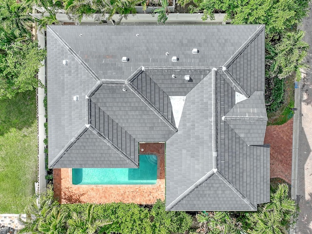 460 Surfside Ln, Juno Beach, FL 33408 - aerial view of property and surrounding area with a pool