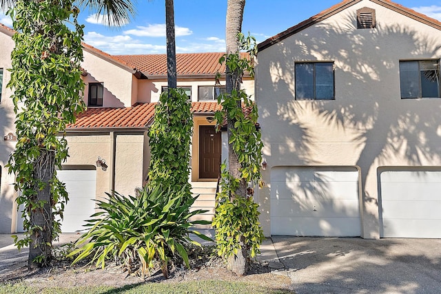 view of front facade with a garage