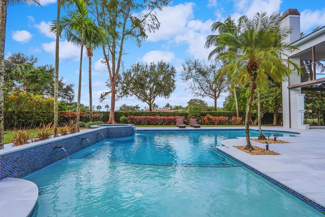 view of swimming pool featuring a patio